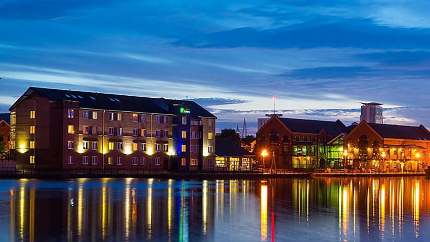 Holiday Inn Express Cardiff Bay